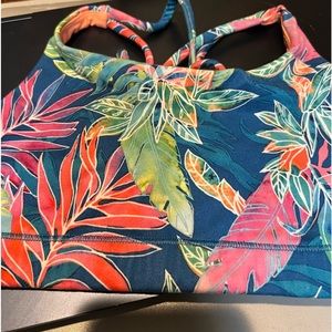 Athleta Girls sports bra girls size medium 8-10